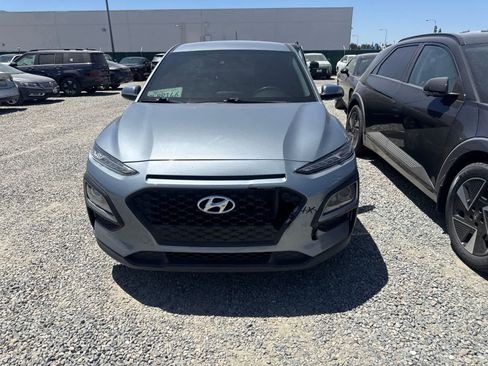 Used 2021 Hyundai Kona SE AWD/4WD image 2
