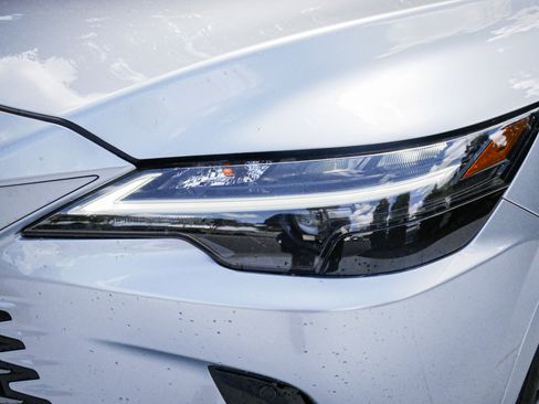 Used 2025 Lexus RX 350 Premium w/ Accessory Package AWD/4WD image 6