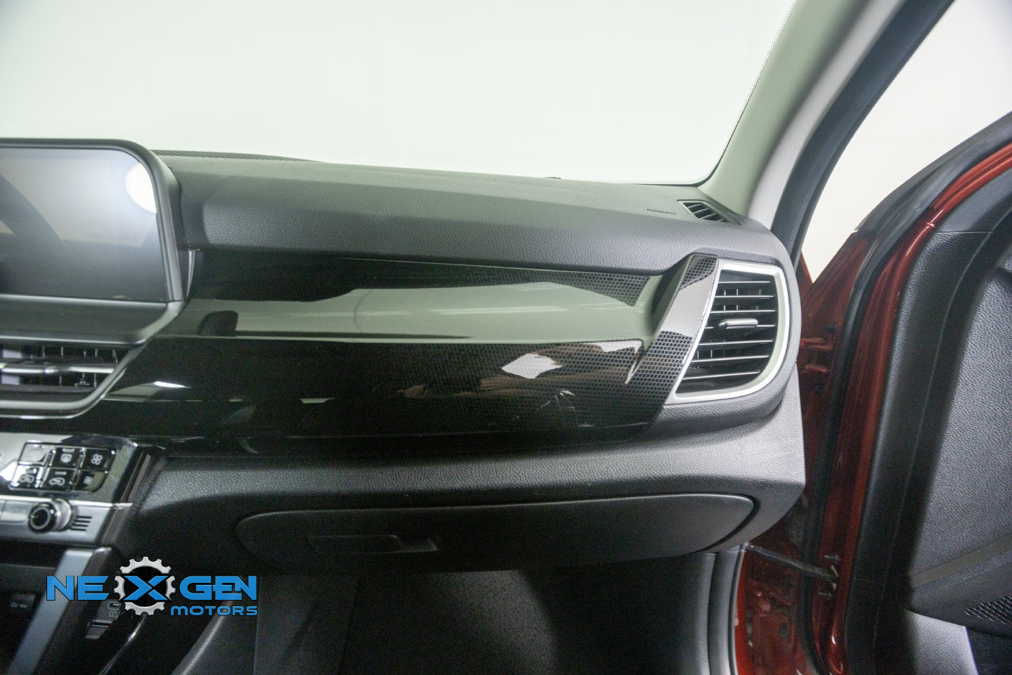 Used 2025 Kia Seltos S AWD/4WD image 9