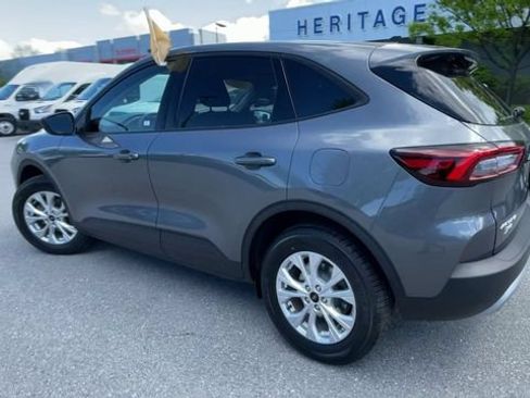 Used 2025 Ford Escape Active AWD/4WD image 4