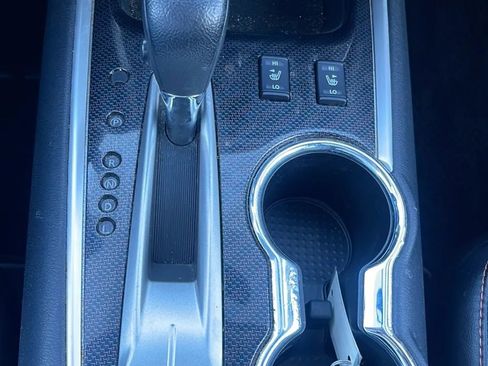 Used 2020 Nissan Pathfinder SL image 14