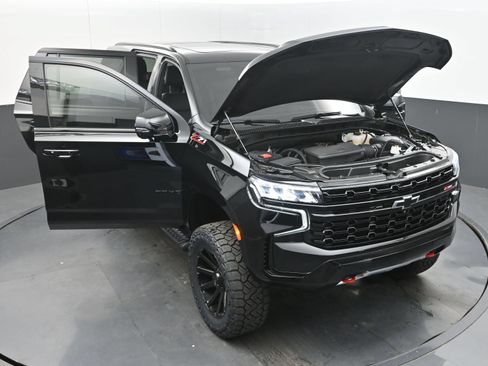 Used 2024 Chevrolet Tahoe Z71 w/ Luxury Package AWD/4WD image 49