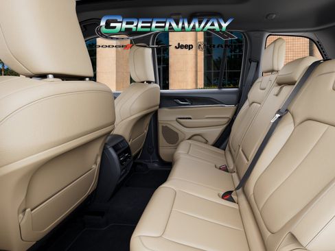 New 2025 Jeep Grand Cherokee Limited w/ Black Appearance Package RWD image 23