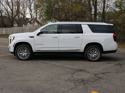 New 2026 GMC Yukon XL Elevation w/ Elevation Premium Package image 4