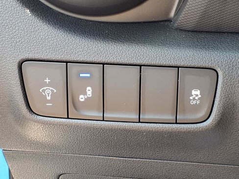 Used 2018 Hyundai Kona Limited AWD/4WD image 16