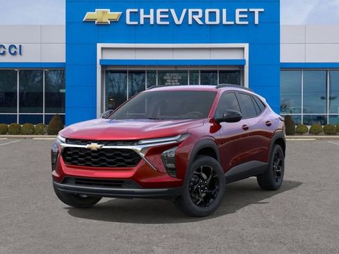 New 2026 Chevrolet Trax LT w/ Driver Confidence Package image 6