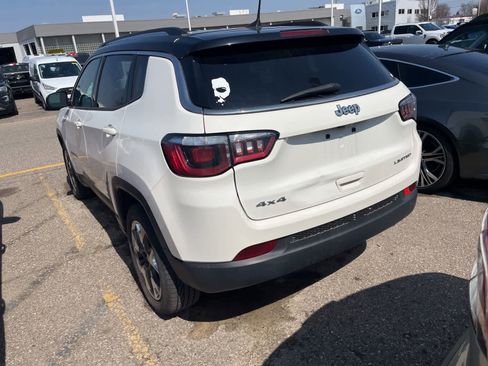 Used 2019 Jeep Compass Limited image 9