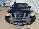 Used 2010 Nissan Titan SE image 3