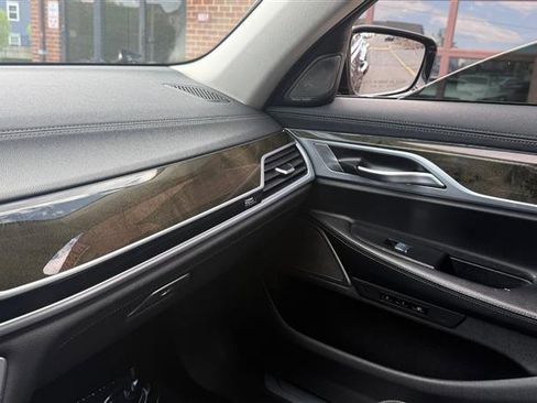 Used 2020 BMW 740i xDrive w/ Cold Weather Package image 38