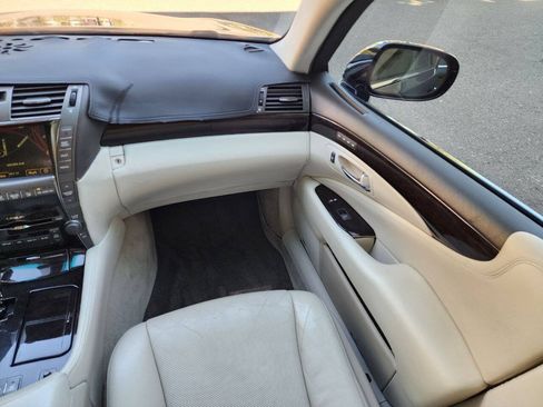 Used 2009 Lexus LS 460 RWD image 38