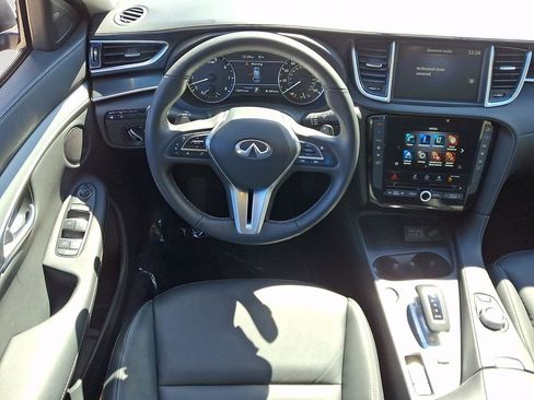 Certified 2025 INFINITI QX50 Pure image 11