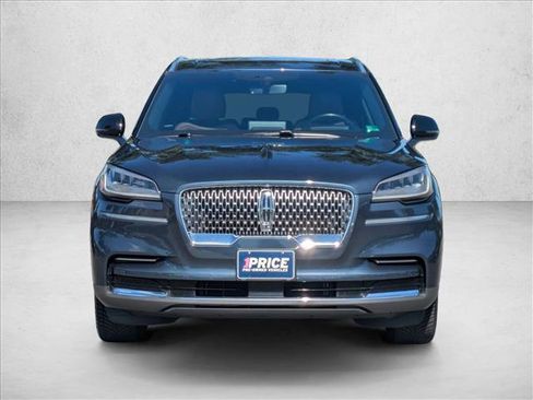 Used 2023 Lincoln Aviator Reserve w/ Equipment Group 201A image 2