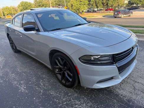 Used 2020 Dodge Charger SXT w/ Blacktop Package RWD image 1