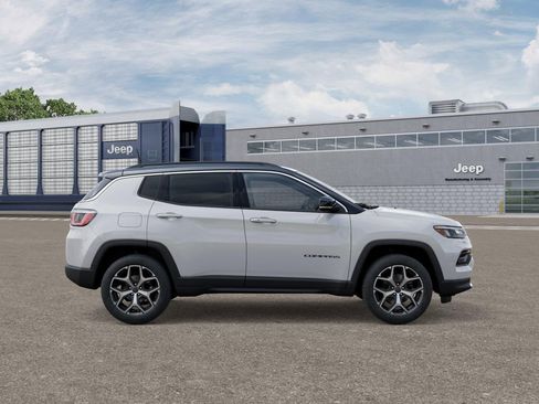 New 2026 Jeep Compass Limited image 21
