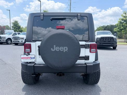 Used 2017 Jeep Wrangler Unlimited Sport AWD/4WD image 9