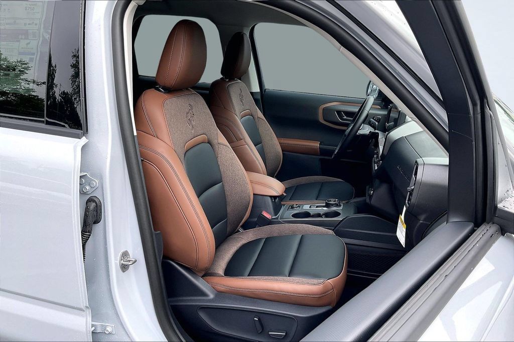 New 2026 Ford Bronco Sport Outer Banks AWD/4WD image 11