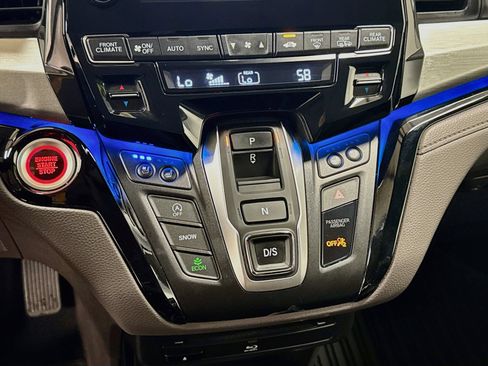 Used 2020 Honda Odyssey Elite image 17