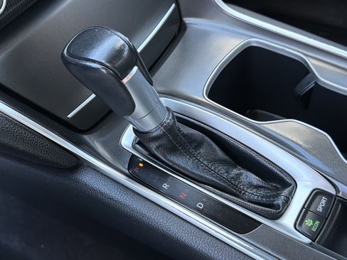 Used 2020 Honda Accord Sport image 30