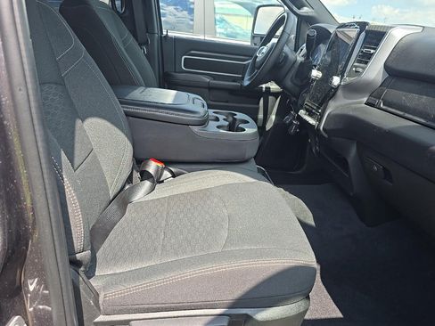 Used 2025 RAM 2500 Big Horn AWD/4WD image 7