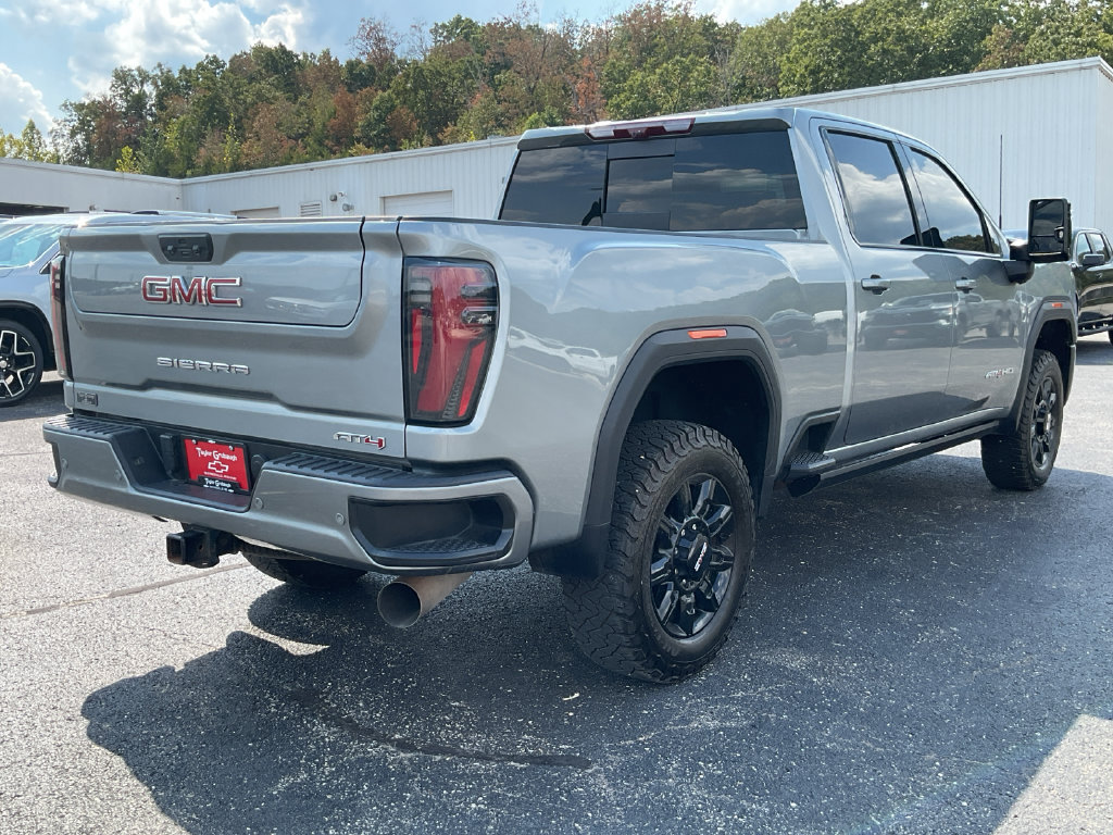 Used 2024 GMC Sierra 2500 AT4 w/ AT4 Premium Plus Package AWD/4WD image 9