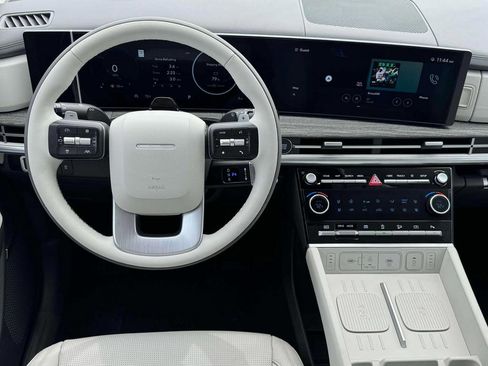 New 2025 Hyundai Santa Fe Calligraphy image 18