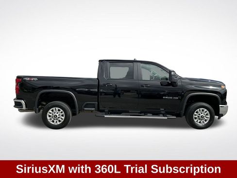 Used 2025 Chevrolet Silverado 2500 LT w/ Convenience Package image 9
