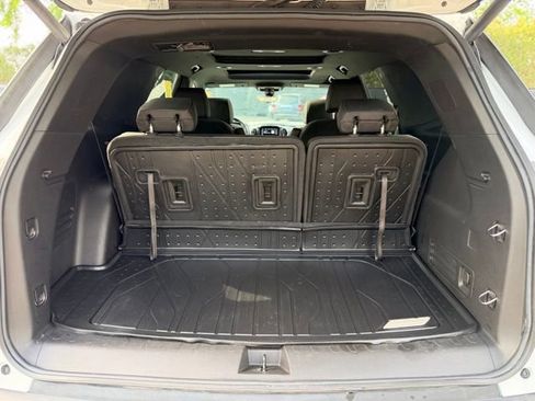Used 2023 Chevrolet Traverse RS w/ LPO, Floor Liner Package AWD/4WD image 28