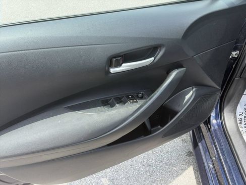 Used 2021 Toyota Corolla LE FWD image 18