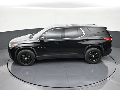 Used 2021 Chevrolet Traverse LS FWD image 13