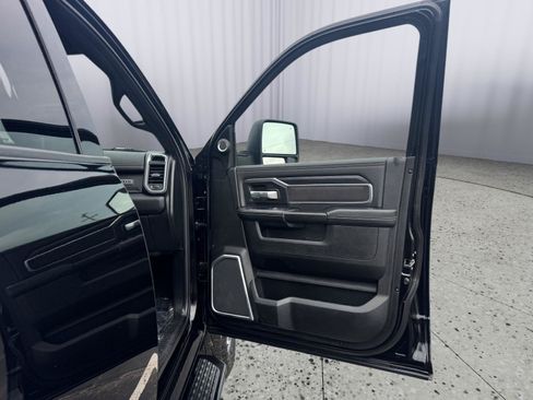 Used 2023 RAM 3500 Laramie AWD/4WD image 38