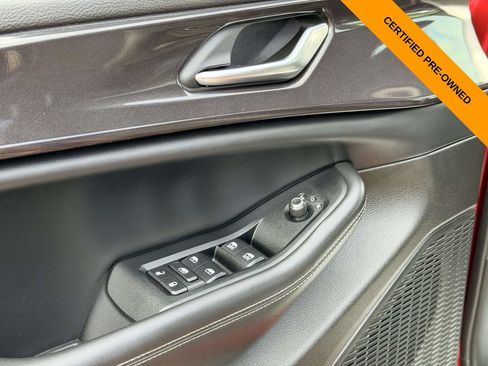 Certified 2023 Jeep Grand Cherokee Altitude AWD/4WD image 12
