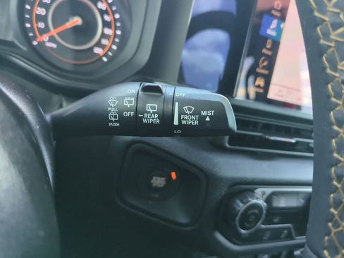 Used 2024 Jeep Wrangler Unlimited Sport AWD/4WD image 24
