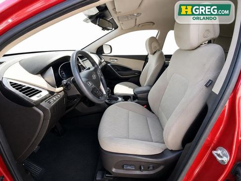 Used 2017 Hyundai Santa Fe SE FWD image 10