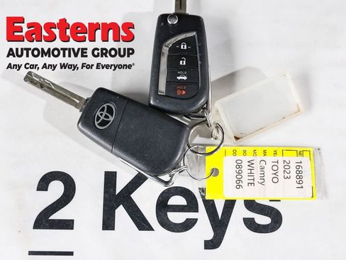 Used 2023 Toyota Camry SE AWD/4WD image 25