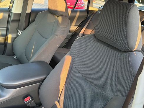 Certified 2025 Toyota RAV4 LE AWD/4WD image 27