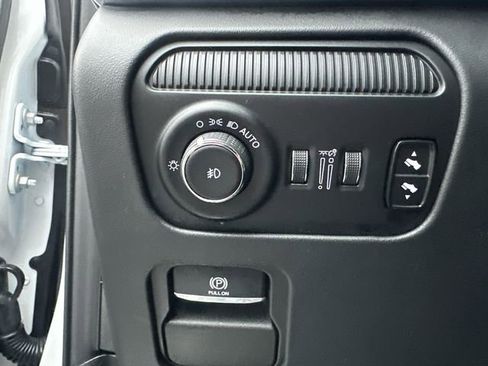 Used 2024 Jeep Grand Wagoneer Series III w/ Rear Seat Video Group 1 image 37