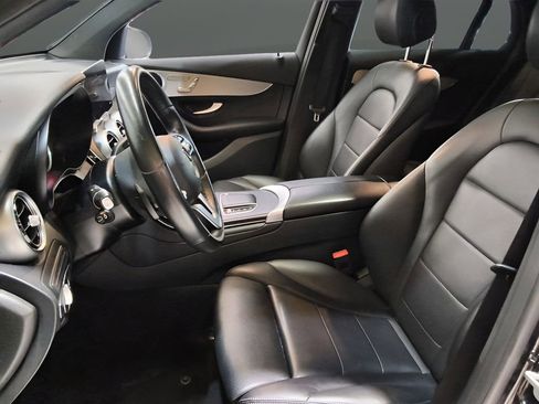 Used 2022 Mercedes-Benz GLC 300 4MATIC Coupe image 16