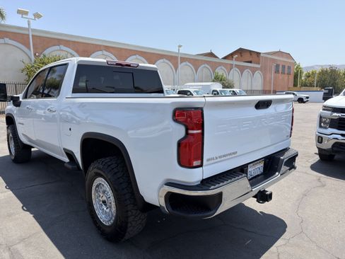 Used 2024 Chevrolet Silverado 2500 LTZ w/ LTZ Convenience Package AWD/4WD image 6