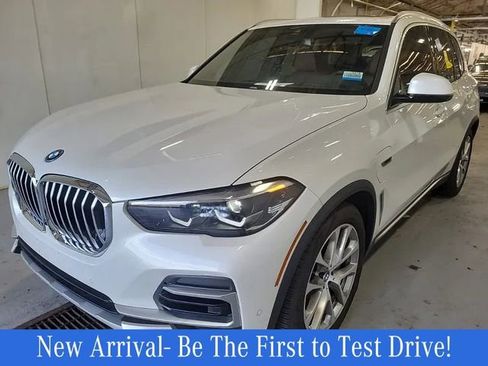 Used 2023 BMW X5 xDrive45e w/ Parking Assistance Package AWD/4WD image 1