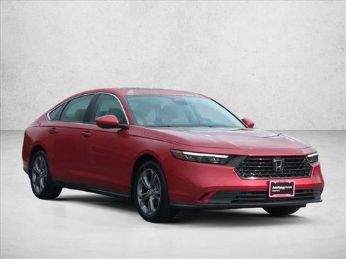 Used 2023 Honda Accord EX image 4