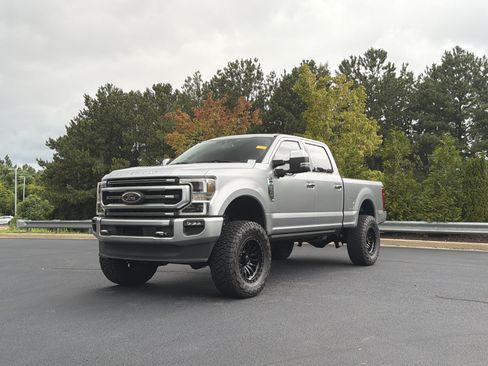 Used 2022 Ford F350 Platinum w/ FX4 Off-Road Package AWD/4WD image 12