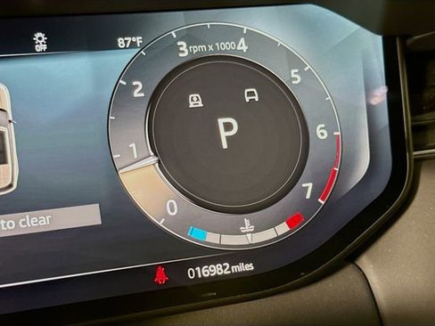 Certified 2024 Land Rover Range Rover Long Wheelbase SE image 13