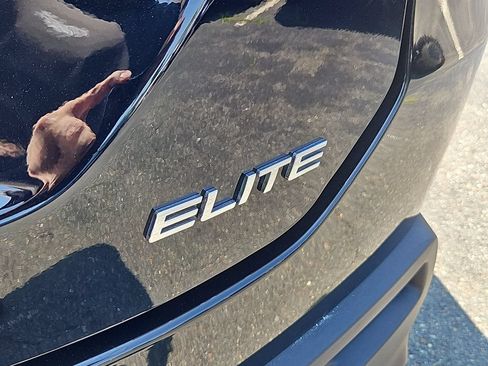 Certified 2023 Honda Pilot Elite image 12