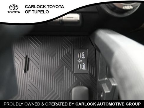 Used 2025 Toyota Tacoma SR5 AWD/4WD image 14