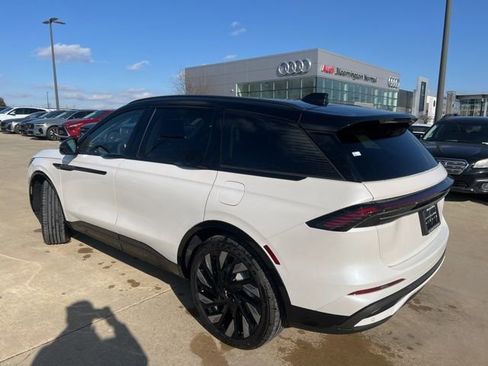 New 2026 Lincoln Nautilus Reserve w/ Jet Appearance Package image 4