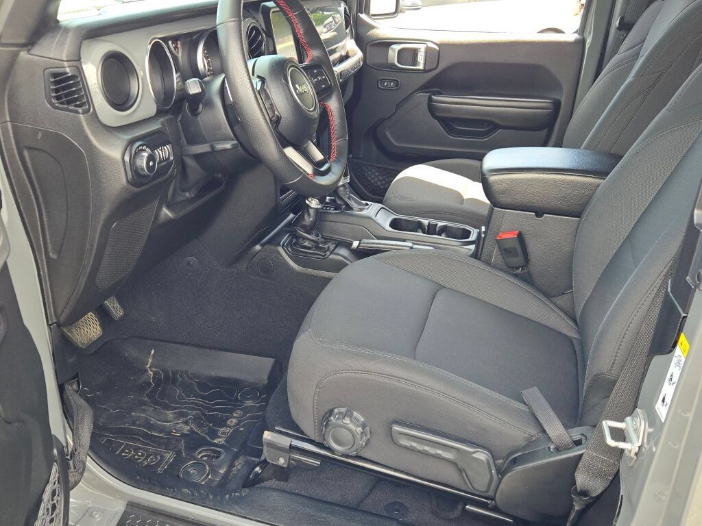 Used 2019 Jeep Wrangler Sport AWD/4WD image 25