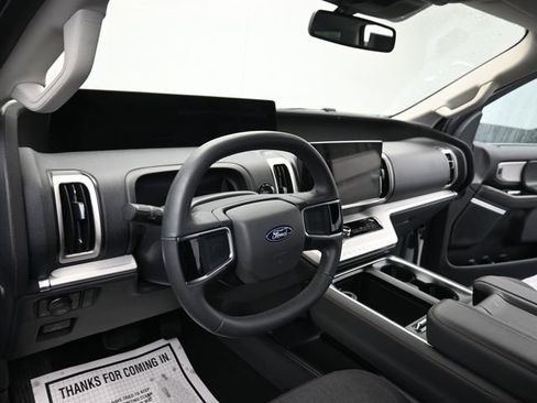 Used 2025 Ford Expedition Max Active image 16