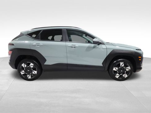 Used 2025 Hyundai Kona SEL image 5