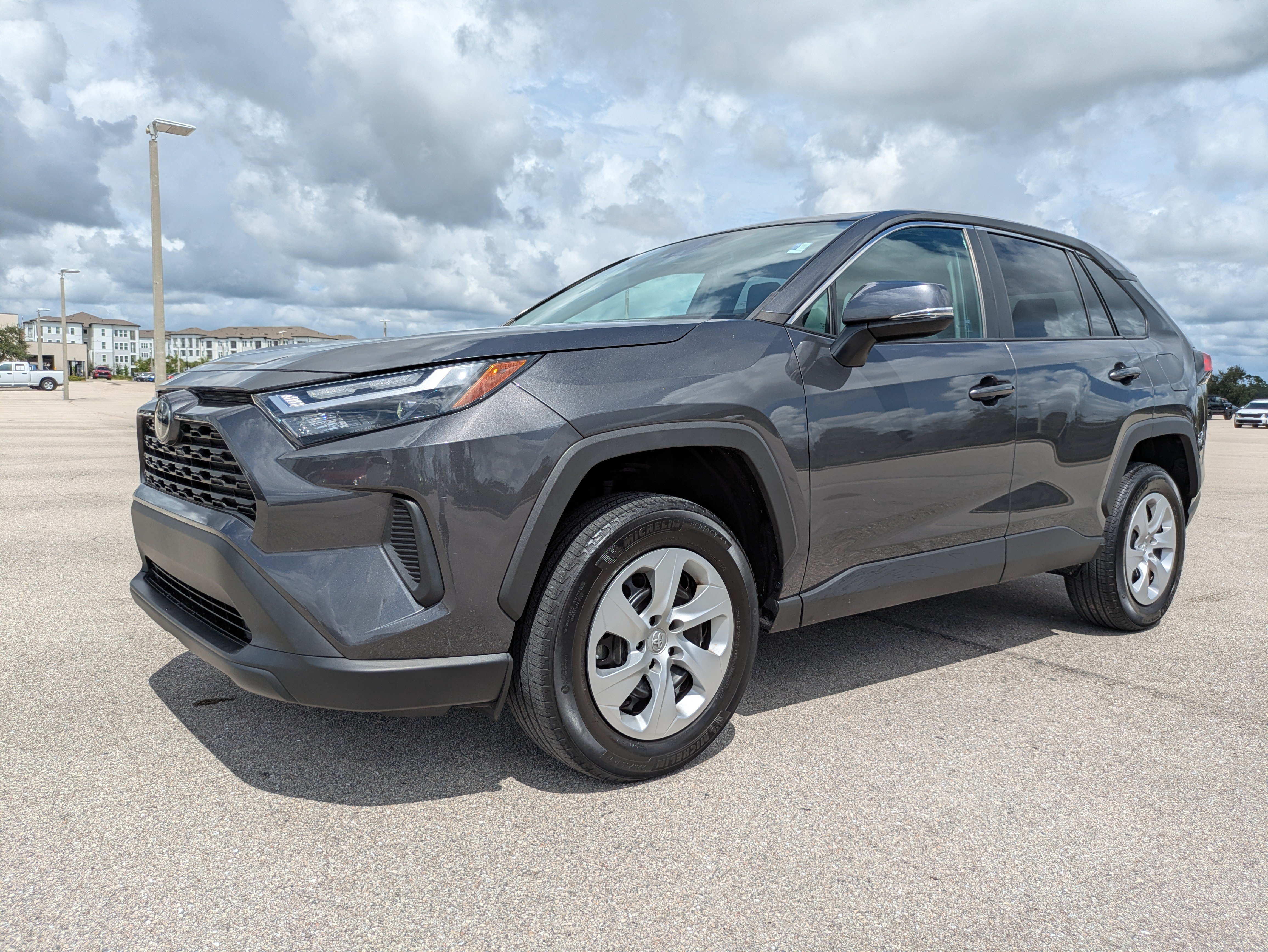 Used 2024 Toyota RAV4 LE FWD image 8