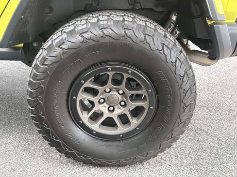 Used 2023 Jeep Wrangler Unlimited Rubicon 392 w/ Xtreme Recon 35" Tire Package AWD/4WD image 11